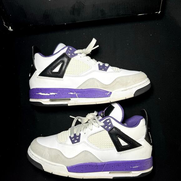 A0754 - Size 7 - Nike Air Jordan 4 Retro GS UItraviolet Men's Shoes - Picture 3 of 9